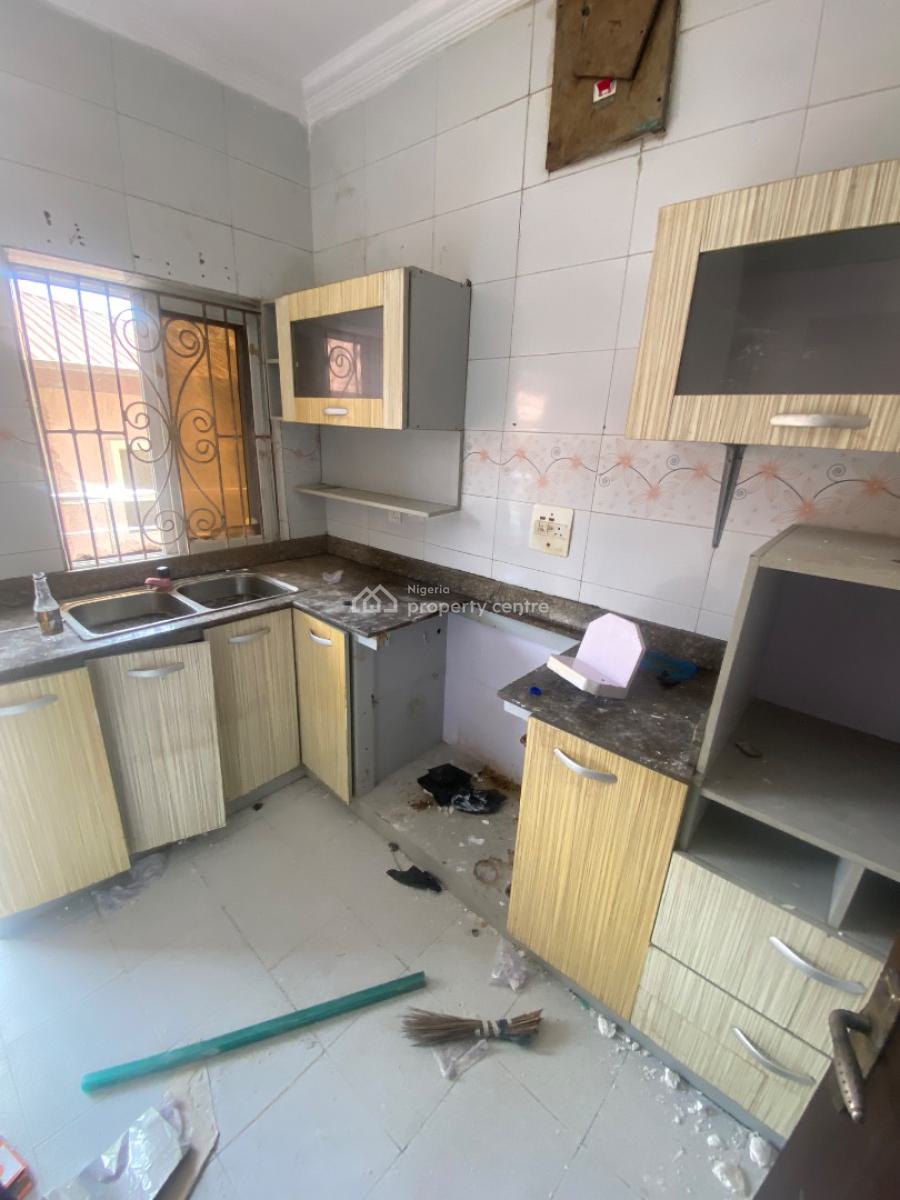 2 Bedroom with 2 Balconies Flar, Ologolo, Lekki, Lagos, Flat / Apartment for Rent