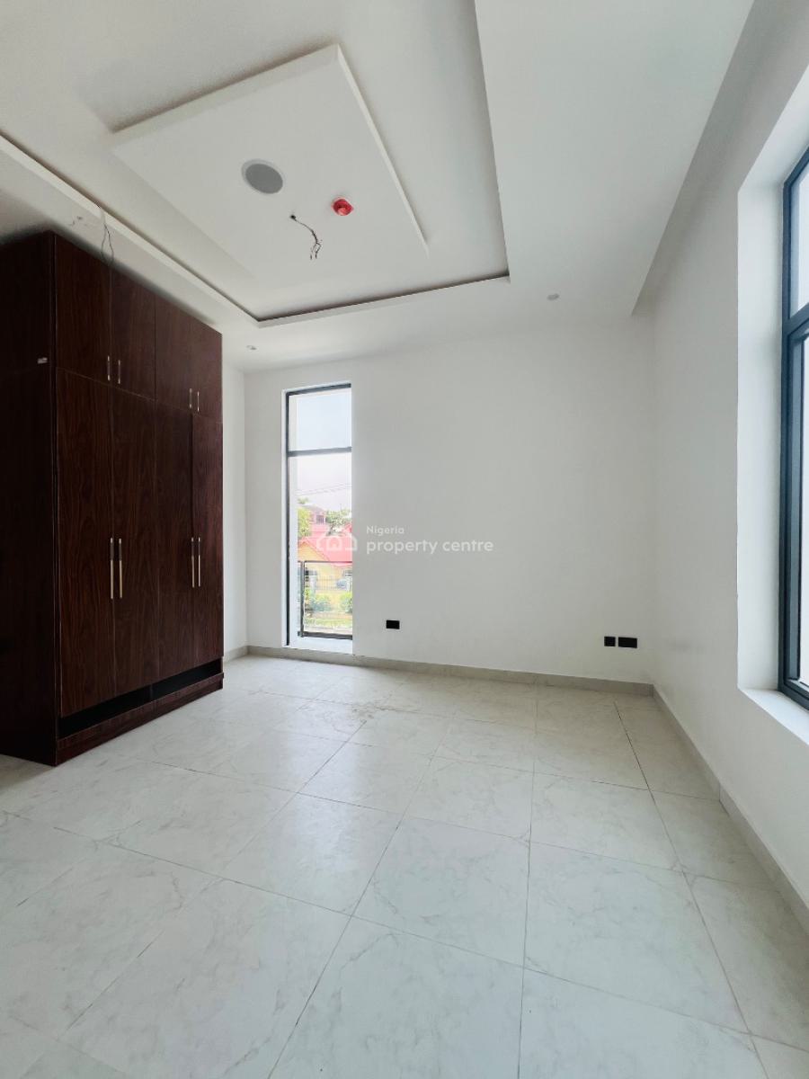 Luxury 2 Bedroom Apartment with Elevator, Lekki Phase 1, Lekki, Lagos, Block of Flats for Sale