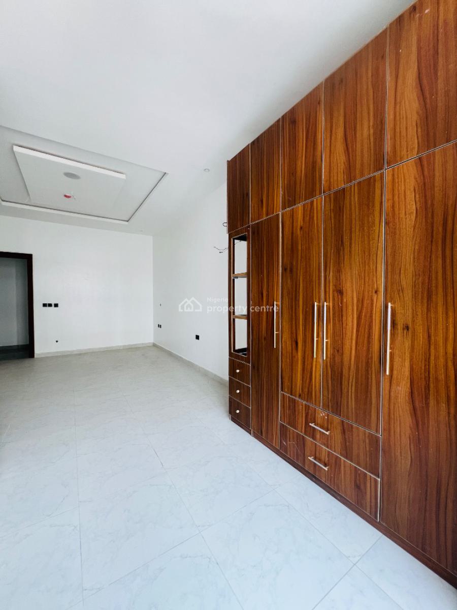 Luxury 2 Bedroom Apartment with Elevator, Lekki Phase 1, Lekki, Lagos, Block of Flats for Sale