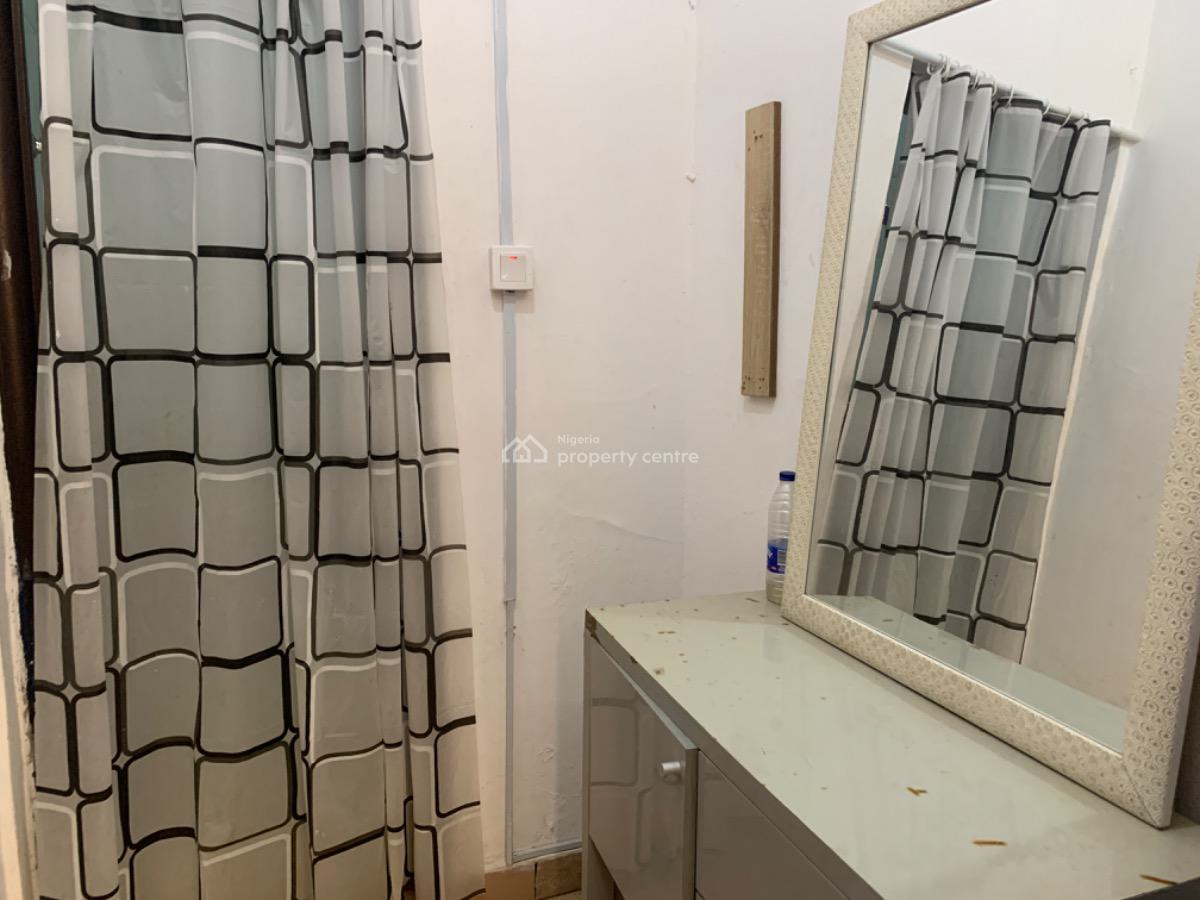 Comfort and and Ambiance Combined!, Bera Estate , Chervron, Lekki Phase 2, Lekki, Lagos, Self Contain (single Rooms) Short Let