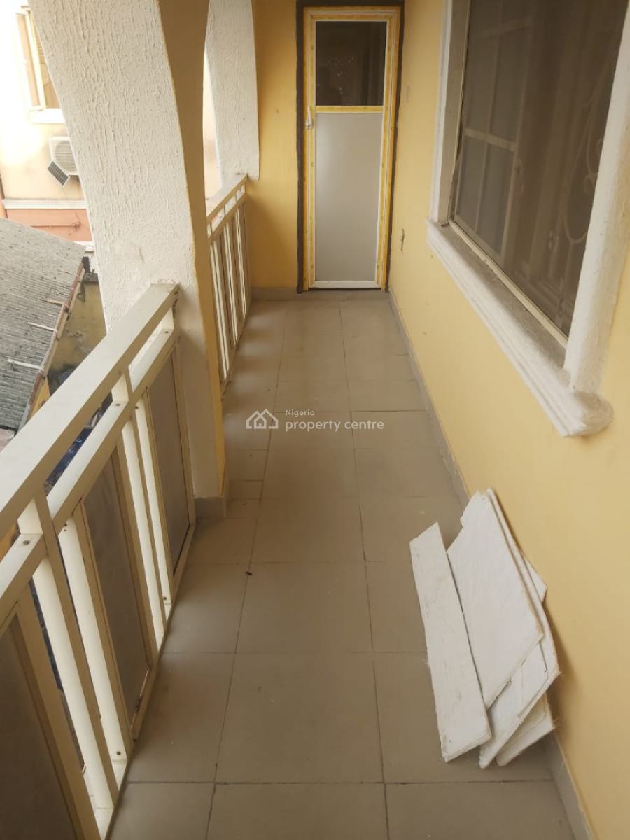 Newly Renovated 2 Bedroom Flat Upstairs, Unity Estate, Badore, Ajah, Lagos, Flat / Apartment for Rent
