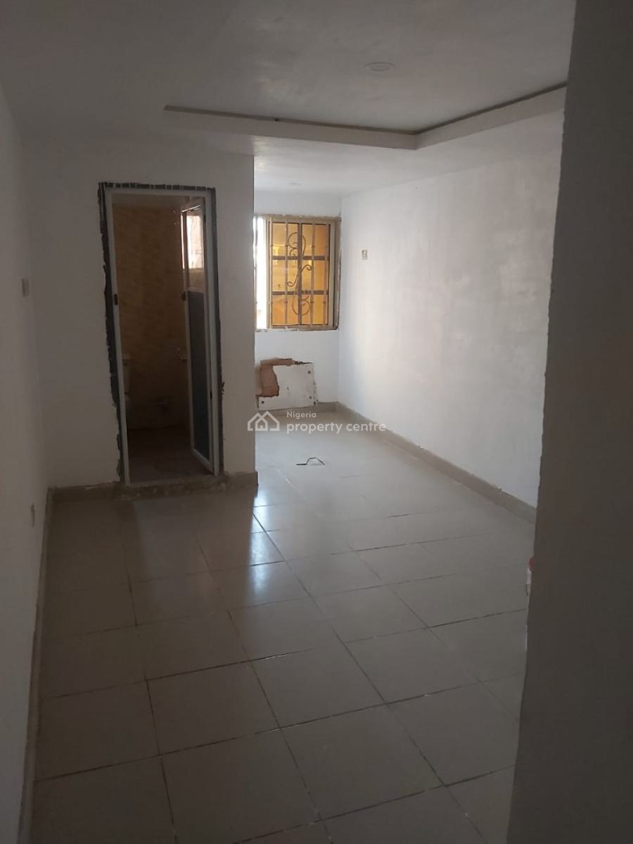 Newly Renovated 2 Bedroom Flat Upstairs, Unity Estate, Badore, Ajah, Lagos, Flat / Apartment for Rent