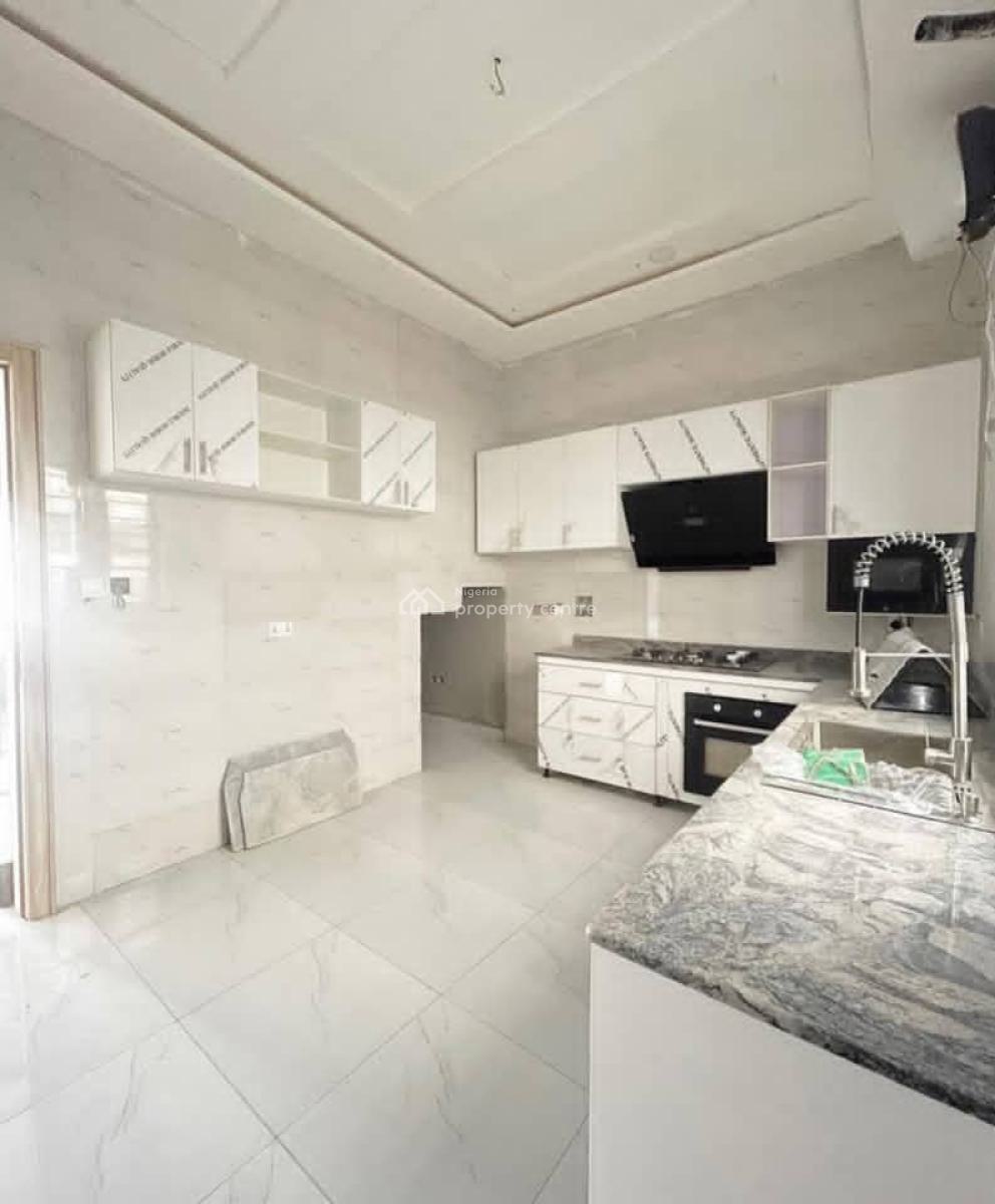 a Room Share Self Contained, Orchid Road, Lekki Phase 2, Lekki, Lagos, Self Contain (single Rooms) for Rent