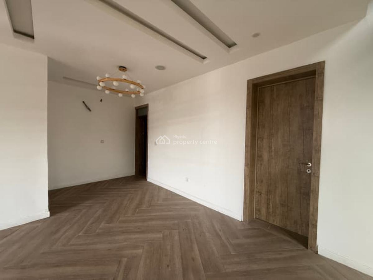 Fully Serviced and Beautifully Crafted 4 Bedroom Terrace, Right Side, Lekki Phase 1, Lekki, Lagos, Terraced Duplex for Sale