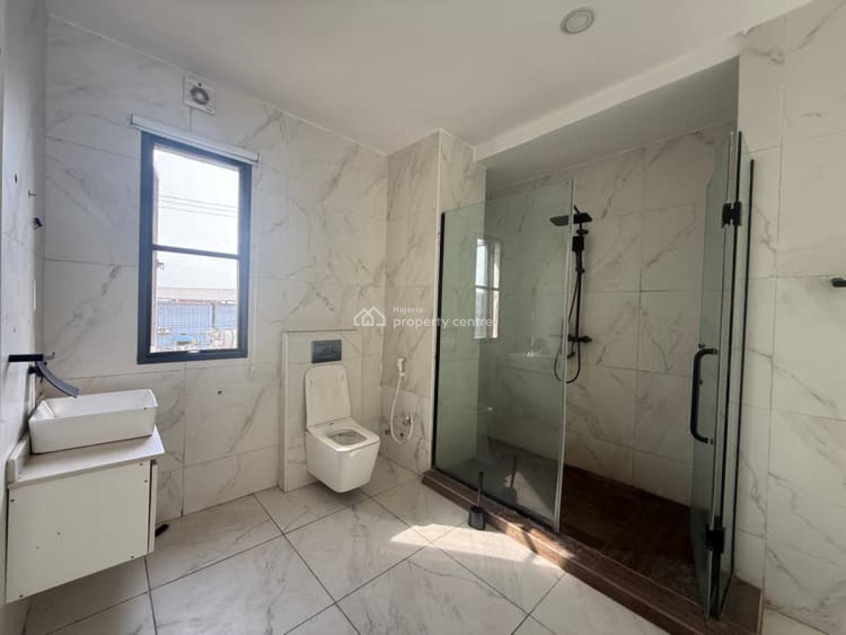 Fully Serviced and Beautifully Crafted 4 Bedroom Terrace, Right Side, Lekki Phase 1, Lekki, Lagos, Terraced Duplex for Sale