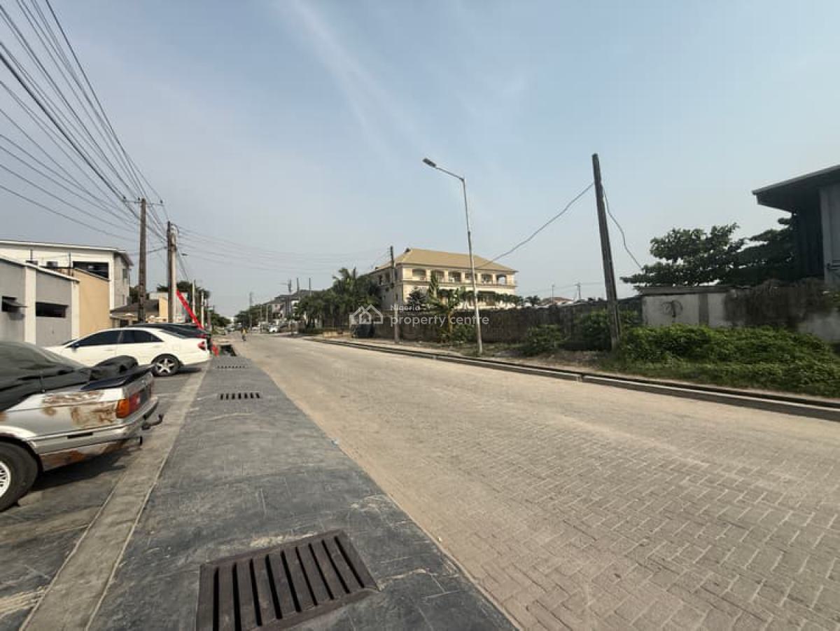 Fully Serviced and Beautifully Crafted 4 Bedroom Terrace, Right Side, Lekki Phase 1, Lekki, Lagos, Terraced Duplex for Sale