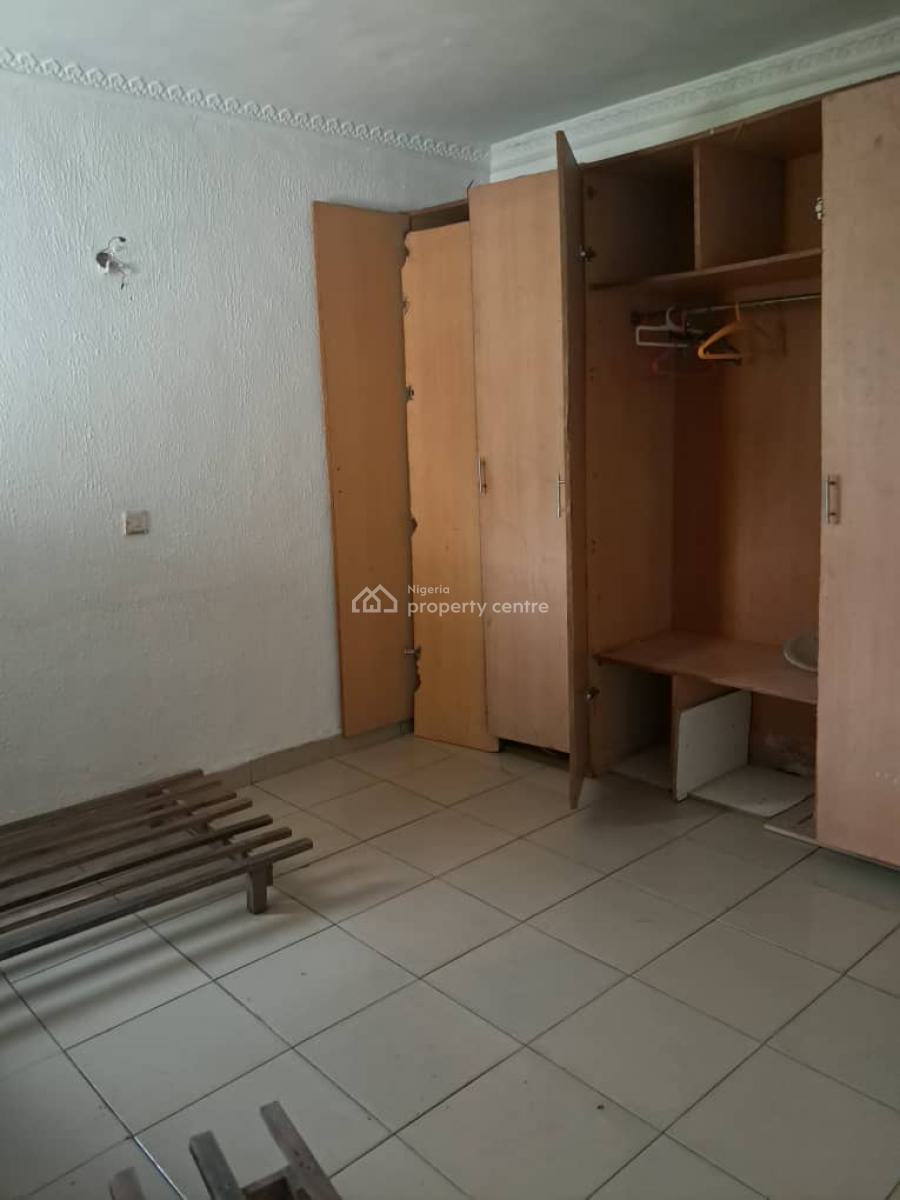 Shared 2br, Omole Phase 1, Ikeja, Lagos, Flat / Apartment for Rent