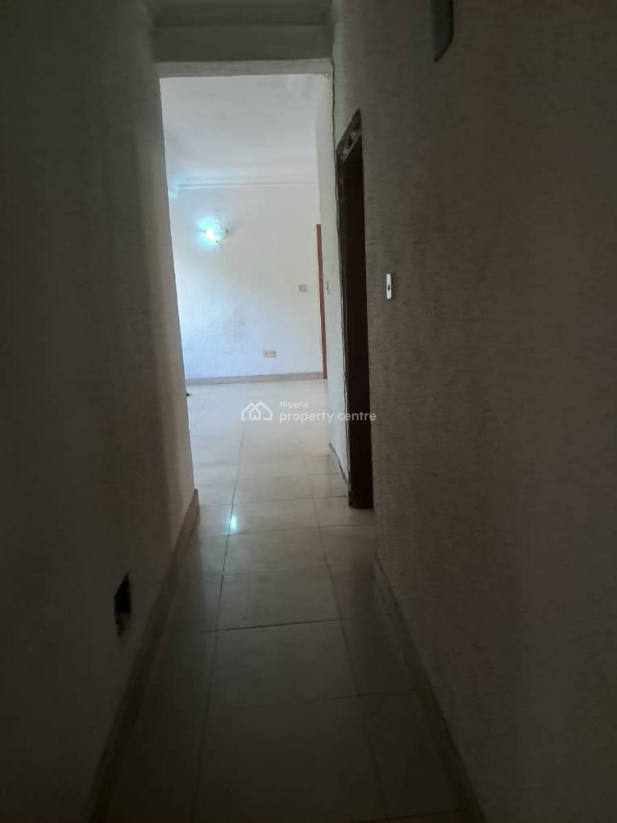 Shared 2br, Omole Phase 1, Ikeja, Lagos, Flat / Apartment for Rent