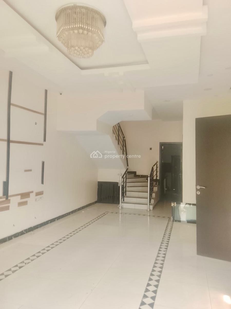 Exclusive  and Spacious with a B Q, Osapa, Lekki, Lagos, Detached Duplex for Rent