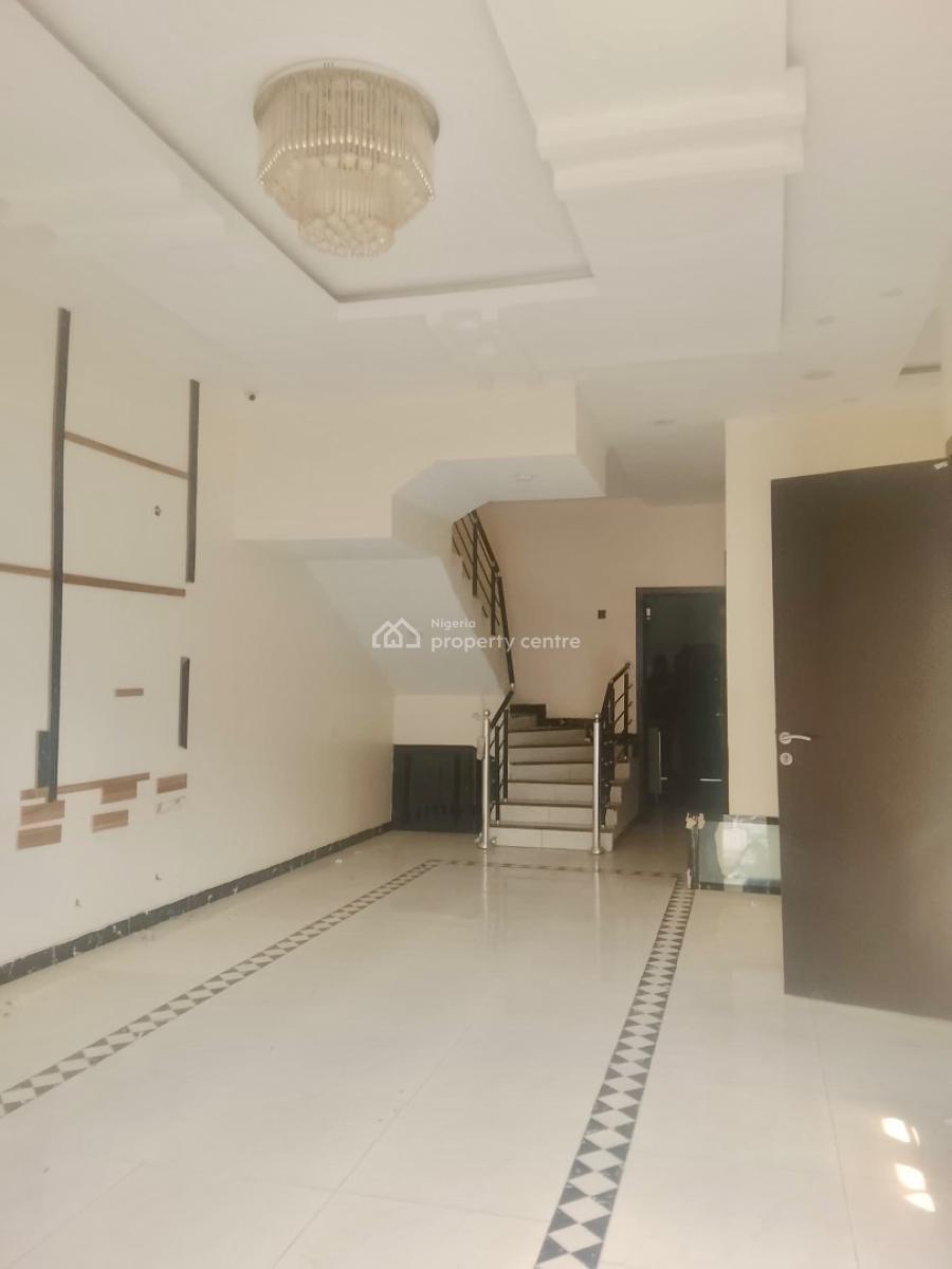 Exclusive  and Spacious with a B Q, Osapa, Lekki, Lagos, Detached Duplex for Rent