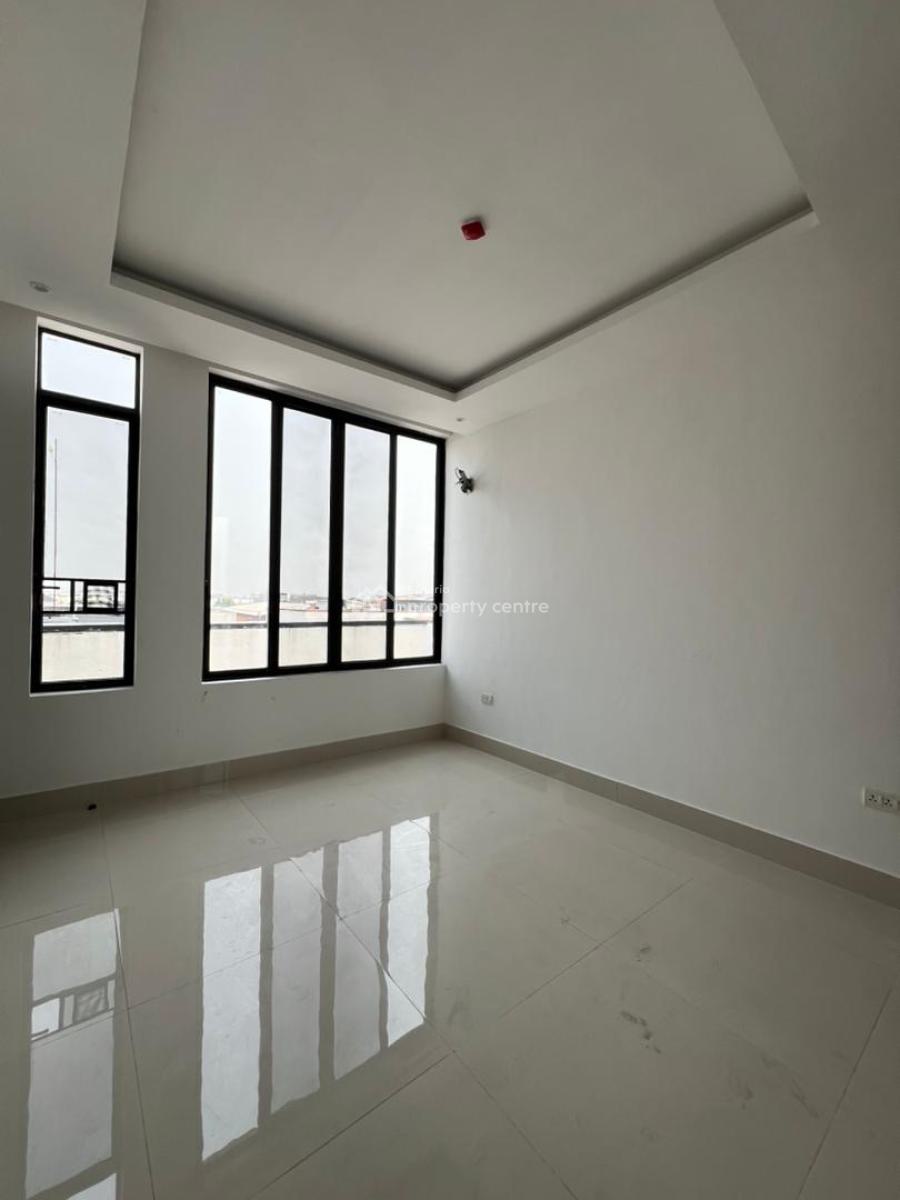 Luxurious 3 Bedroom Apartment with Bq, Elevator, Gym and Pool, Lekki, Lekki Phase 1, Lekki, Lagos, Block of Flats for Sale