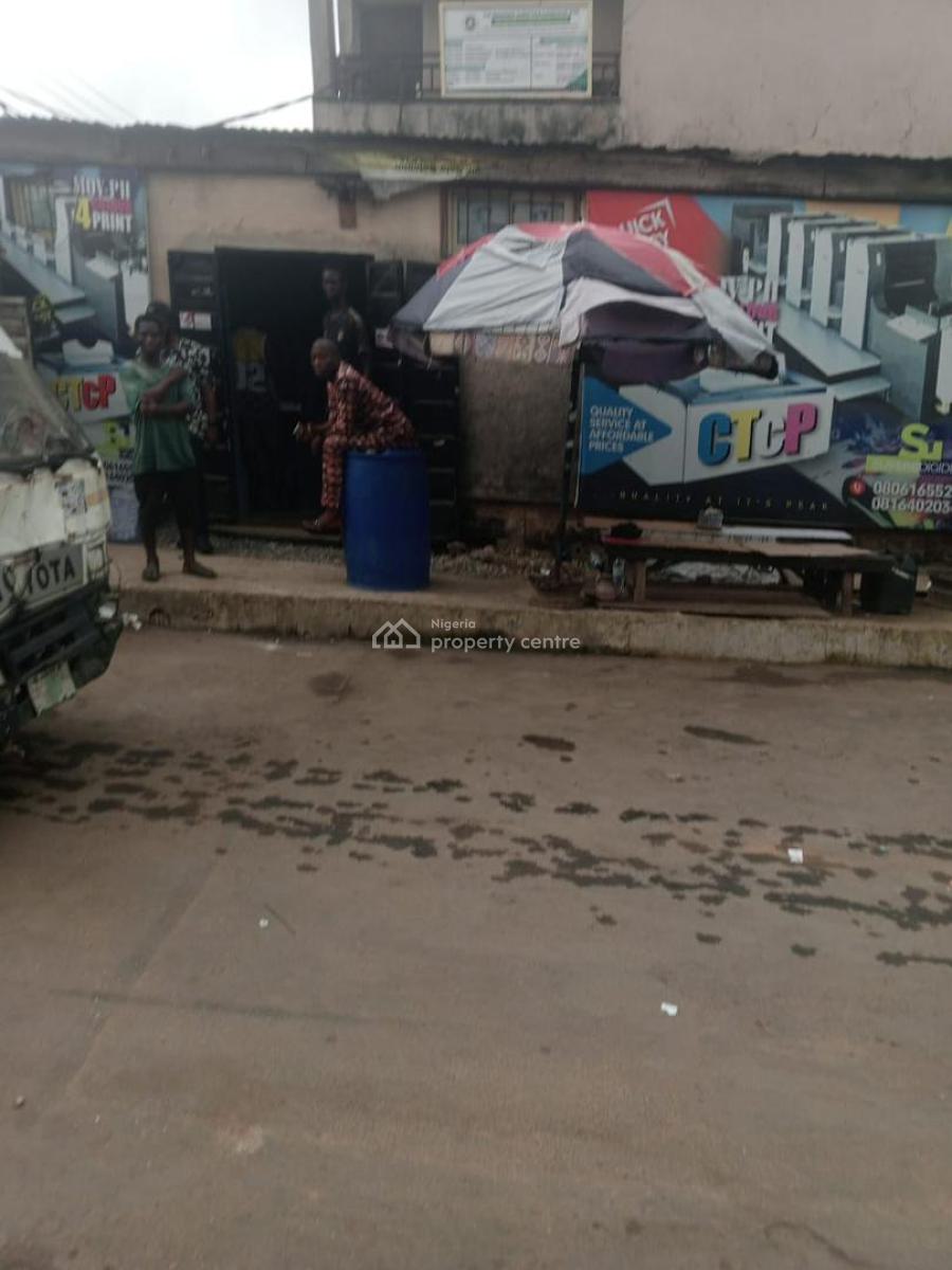 Standard Commercial Property  in a Good Location Very Close an, Shomolu, Lagos, Commercial Property for Sale
