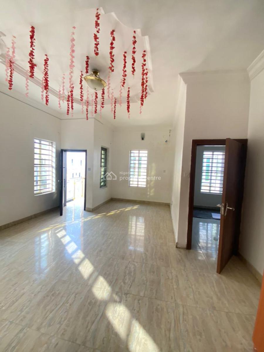 4 Bedroom, Ikota, Lekki, Lagos, Semi-detached Duplex for Rent