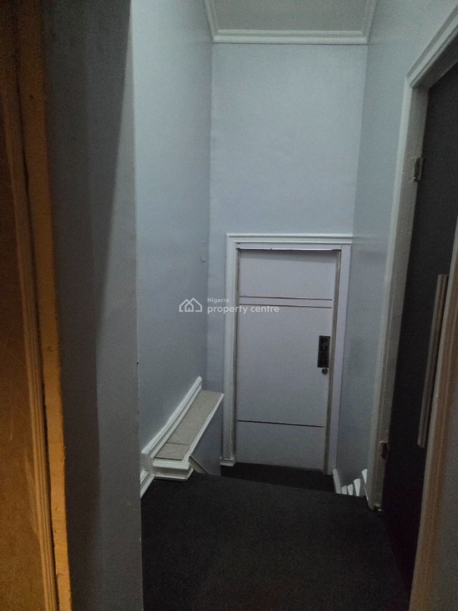 a Furnished Waterfront 3 Bedroom  Apartment, Lekki Phase 1, Lekki, Lagos, Commercial Property for Rent