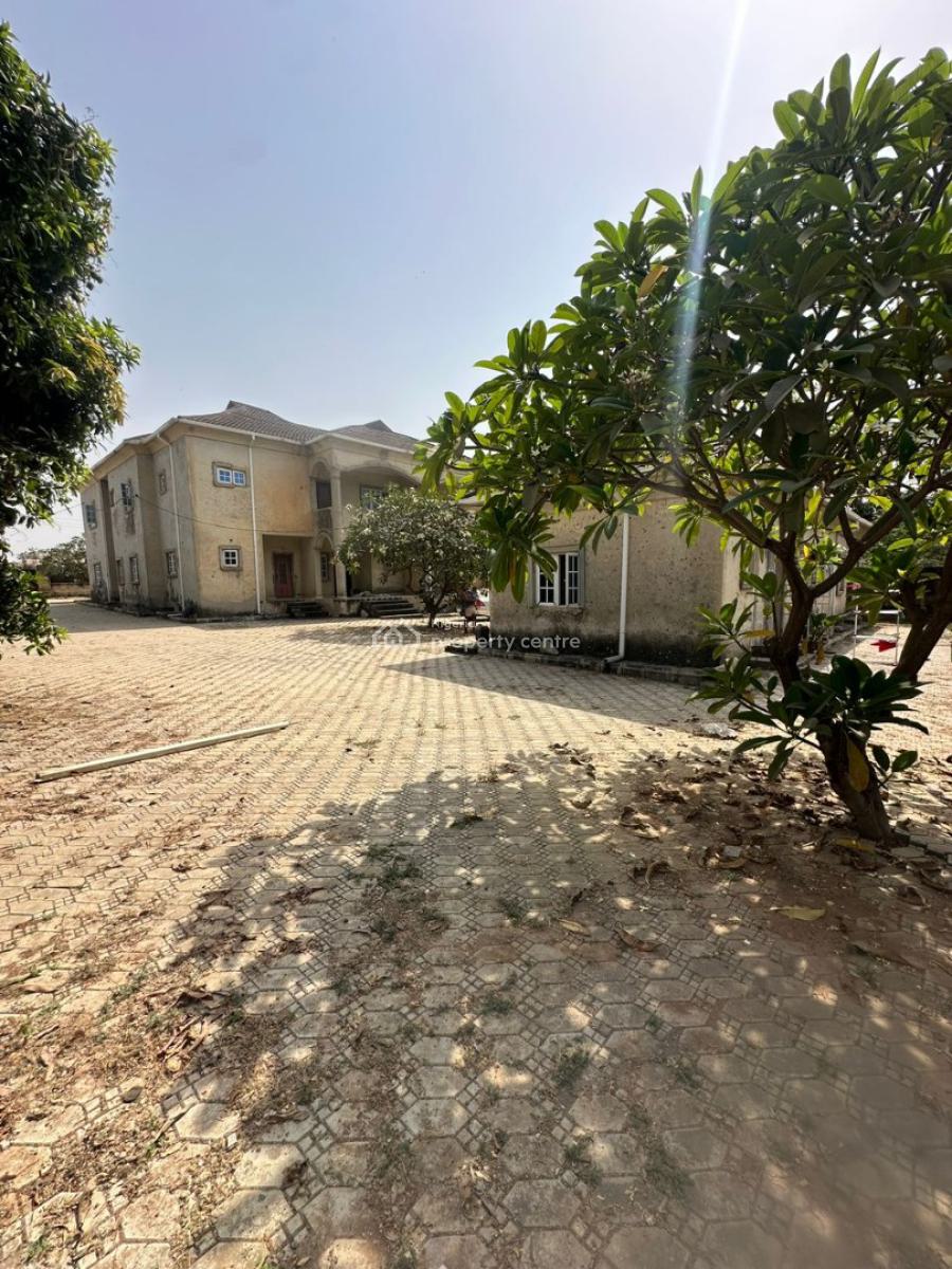 Massive 6-bedroom Semi-detached Duplex, Kado, Abuja, Semi-detached Duplex for Sale