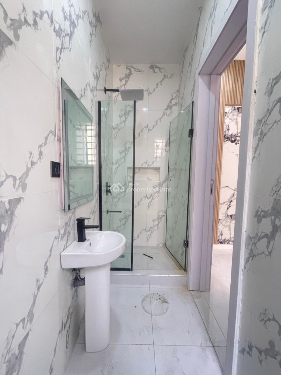 Aesthetically Pleasing 5 Bedroom Detached Duplex with Luxury Finish, Within a Prestigious Estate in The Chevron Toll Gate, Chevron Axis, Lekki, Lagos, Detached Duplex for Sale