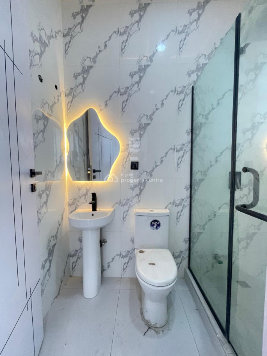 Aesthetically Pleasing 5 Bedroom Detached Duplex with Luxury Finish, Within a Prestigious Estate in The Chevron Toll Gate, Chevron Axis, Lekki, Lagos, Detached Duplex for Sale