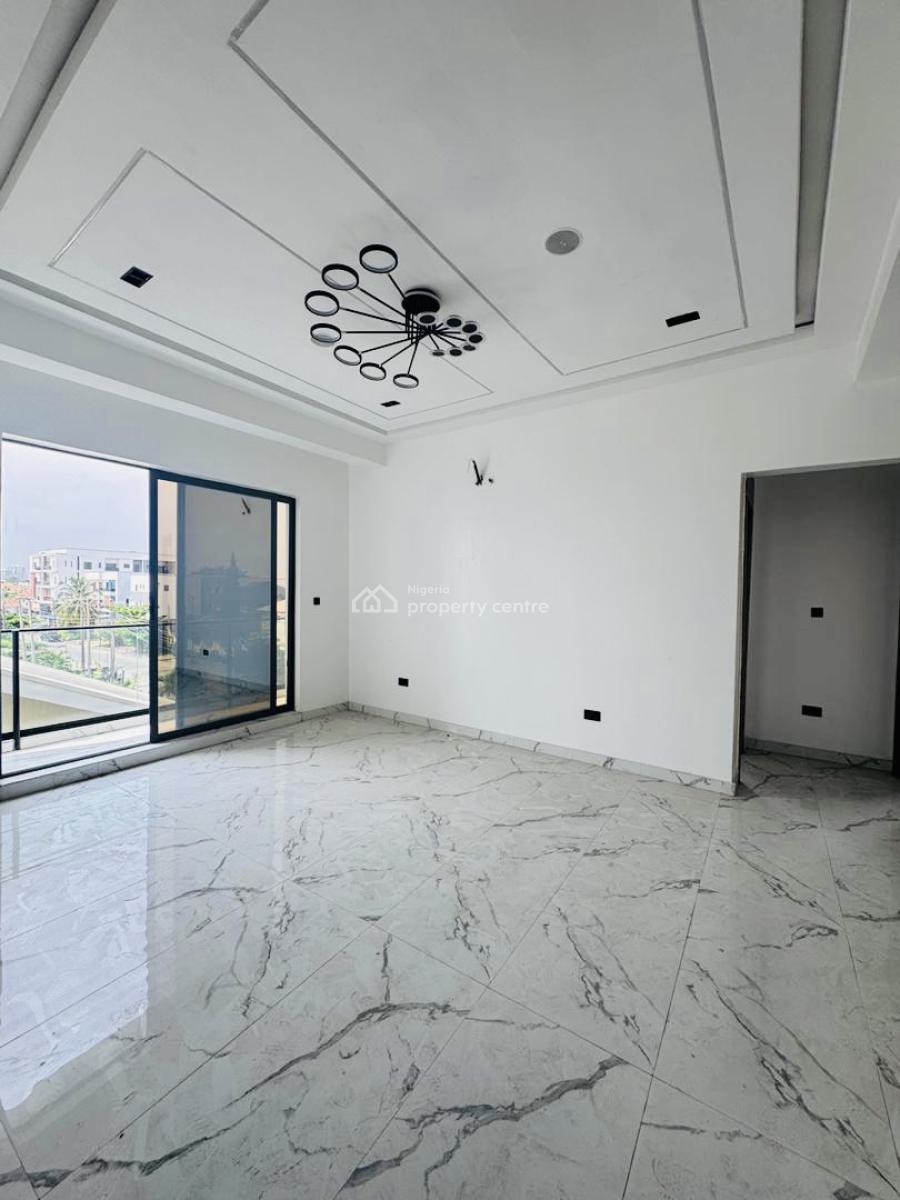 Distress Deal! Brand New Luxury 3 Bedroom Apartment, Lekki Phase 1, Lekki, Lagos, Flat / Apartment for Sale