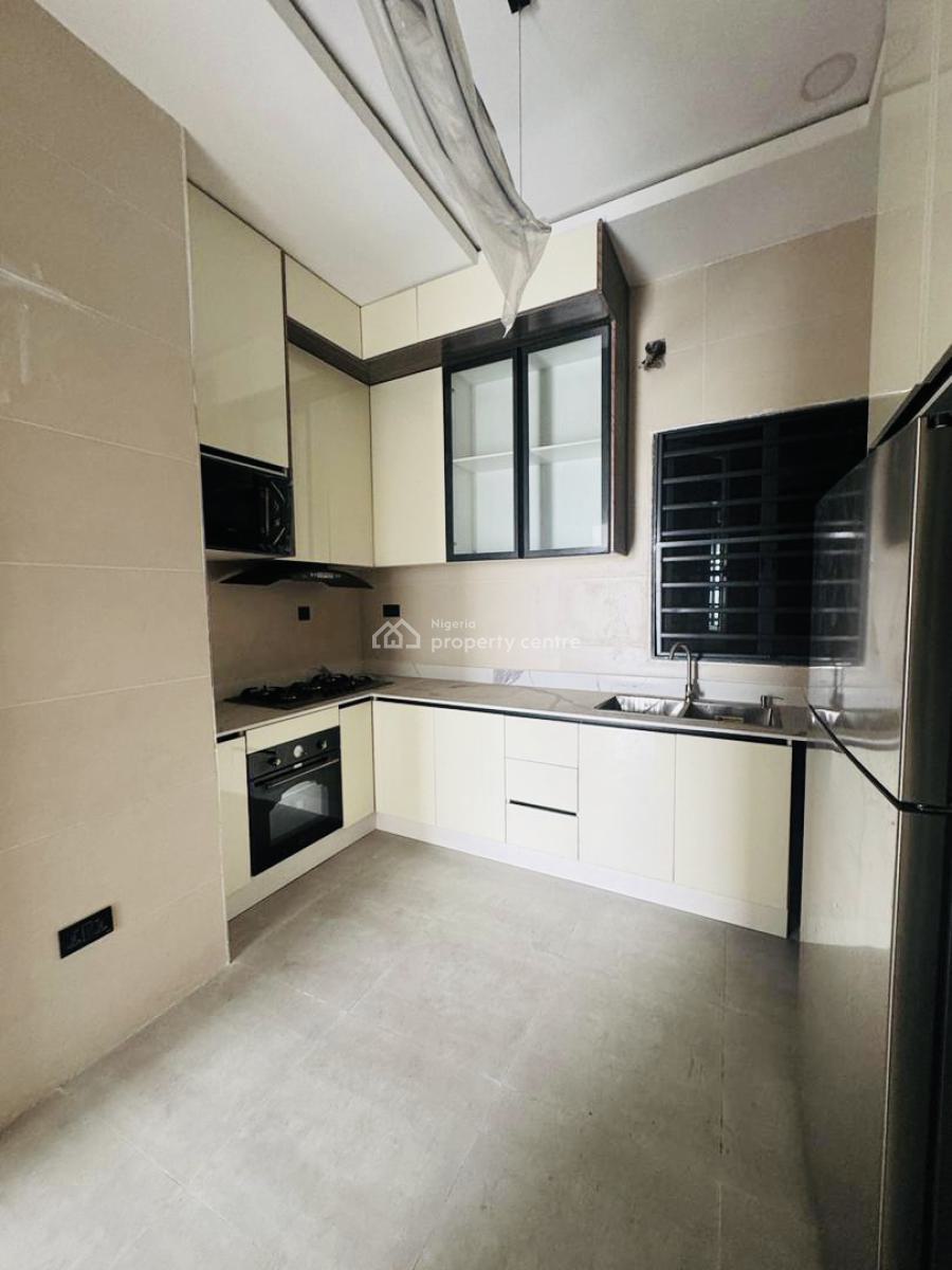 Distress Deal! Brand New Luxury 3 Bedroom Apartment, Lekki Phase 1, Lekki, Lagos, Flat / Apartment for Sale