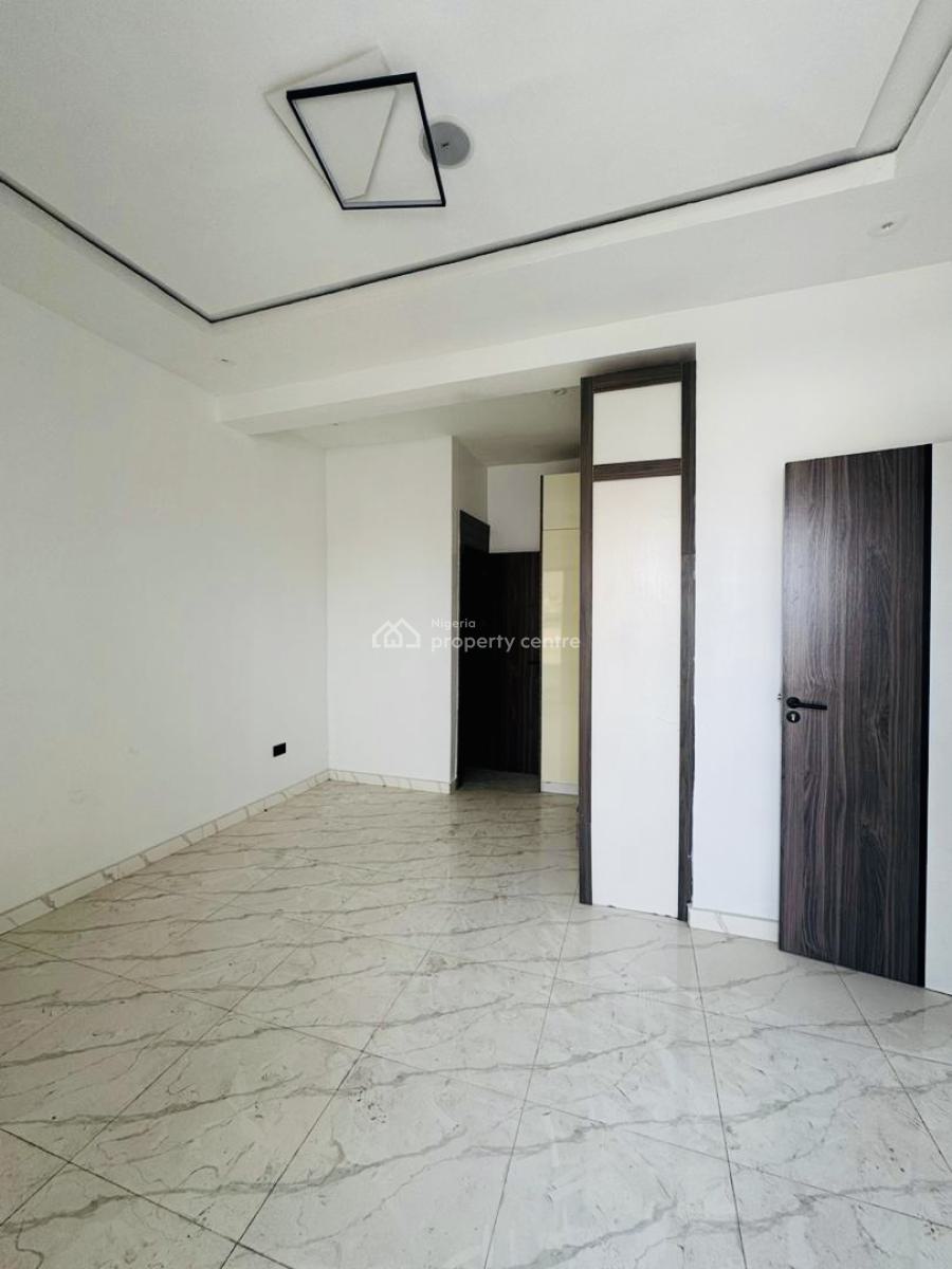 Distress Deal! Brand New Luxury 3 Bedroom Apartment, Lekki Phase 1, Lekki, Lagos, Flat / Apartment for Sale