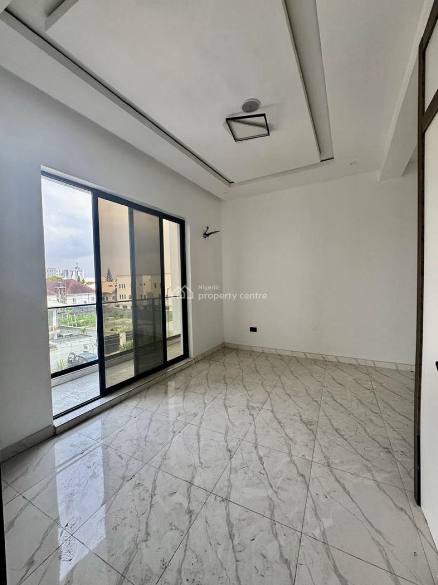 Distress Deal! Brand New Luxury 3 Bedroom Apartment, Lekki Phase 1, Lekki, Lagos, Flat / Apartment for Sale