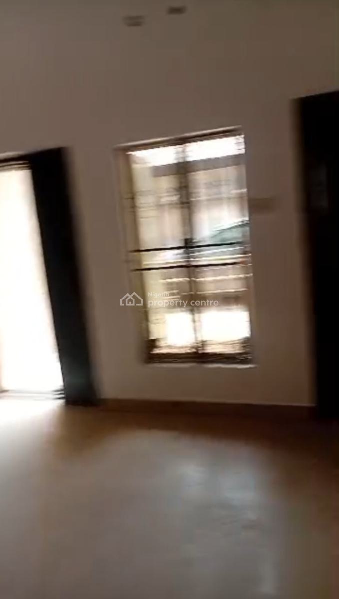 Decent 3 Bedroom Flat, Just 4 Tenant in The Compound, All Rooms Ensuit, in Secured Area of Onikan Yaba, Onike, Yaba, Lagos, Flat / Apartment for Rent