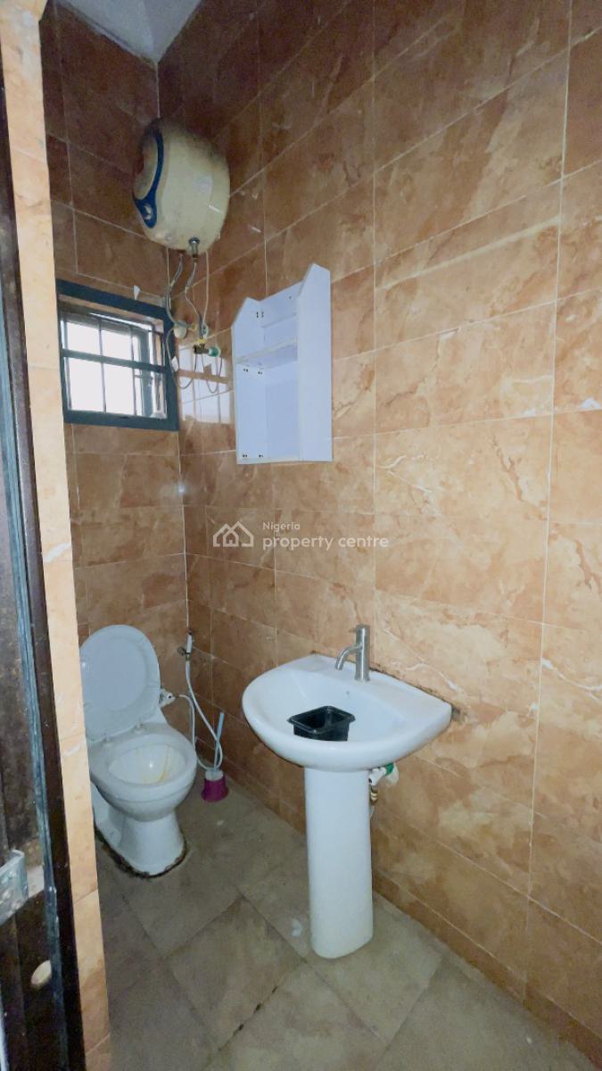 Spacious Mini-flat with Guest Toilet., Bera Estate, Idado, Lekki, Lagos, Mini Flat (room and Parlour) for Rent
