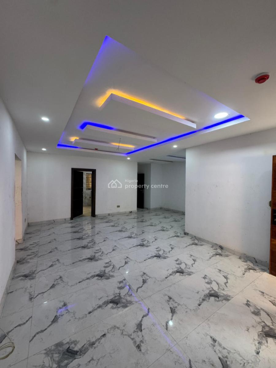 Very Spacious 2 Bedroom Apartment  with Bq, Swimming Pool, Elevator,gy, Lekki Phase 1, Lekki, Lagos, Block of Flats for Sale