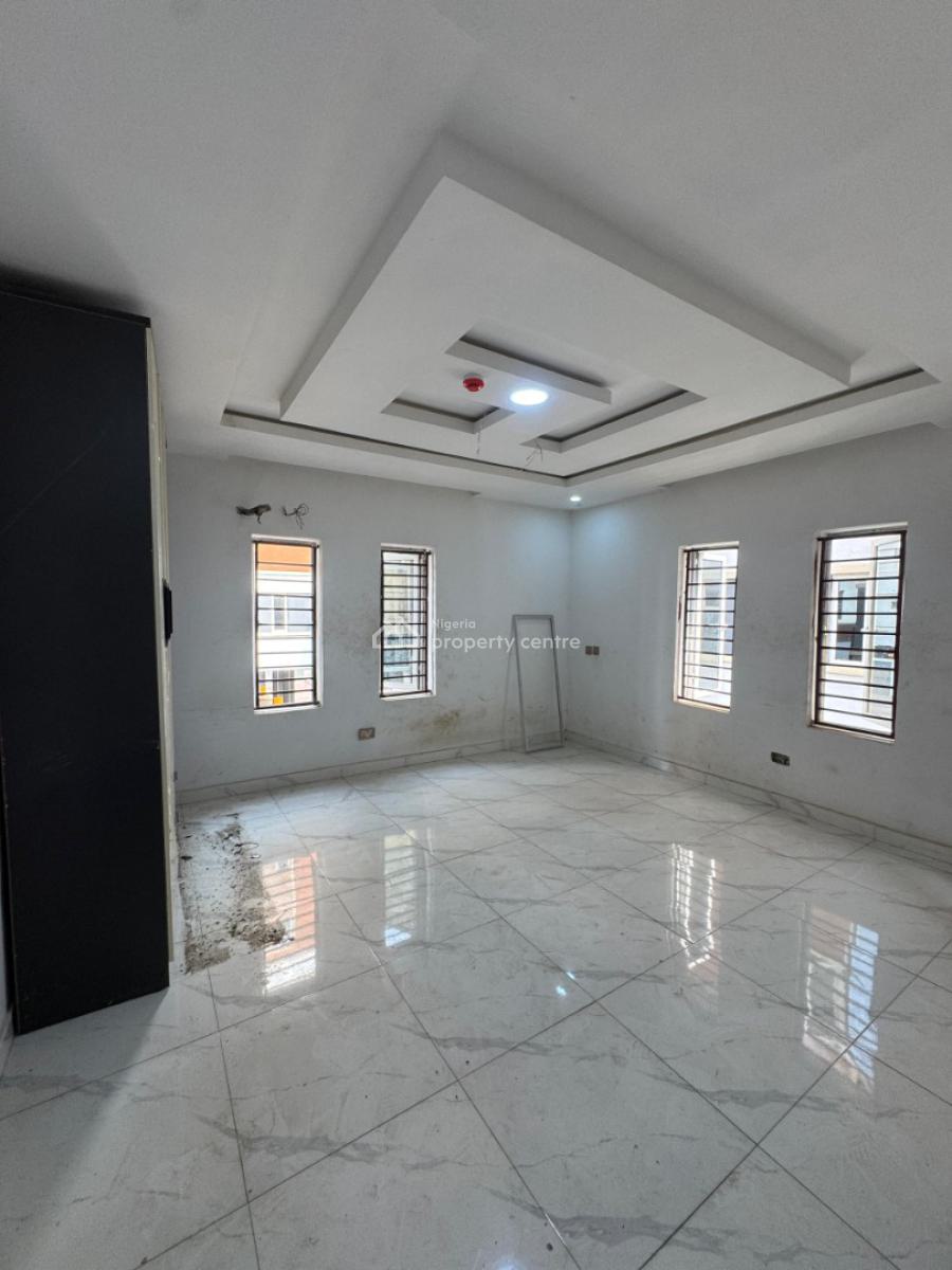 Very Spacious 2 Bedroom Apartment  with Bq, Swimming Pool, Elevator,gy, Lekki Phase 1, Lekki, Lagos, Block of Flats for Sale