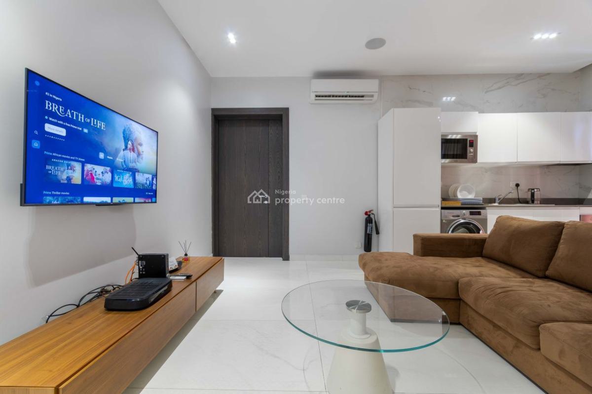 Luxurious Sea View 1 Bedroom Apartment with Top-notch Amenities, Chef on Demand, Housekeeping, Parking Space,netflix and Lots More, Lekki Phase 1, Lekki, Lagos, Flat / Apartment Short Let