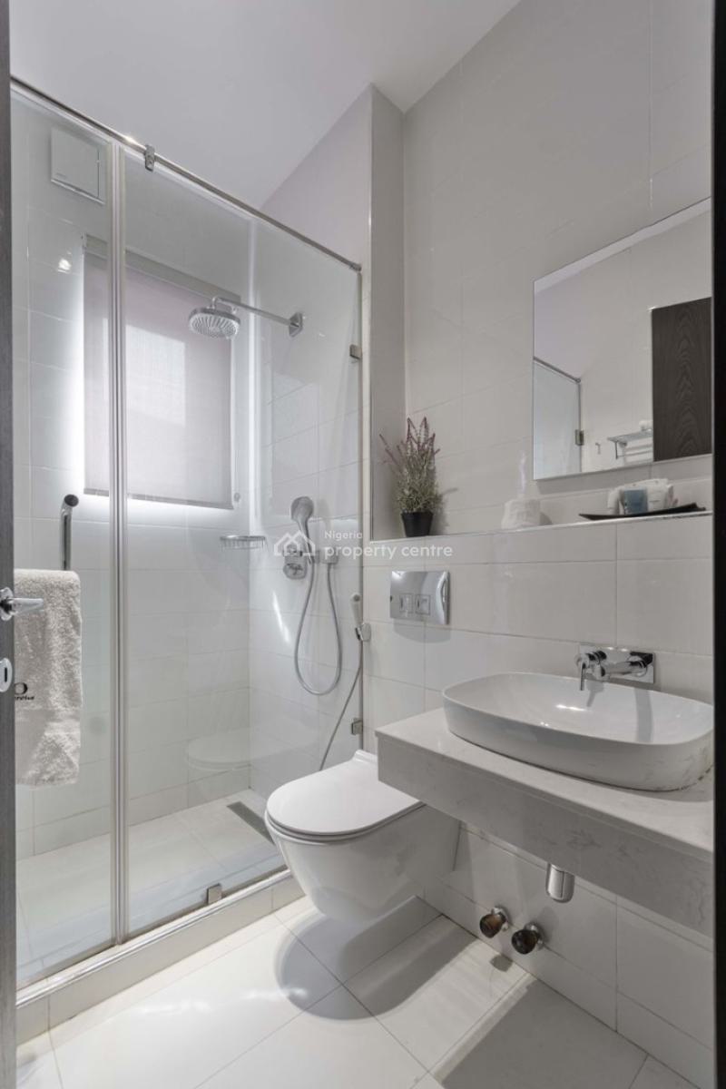 Luxurious Sea View 1 Bedroom Apartment with Top-notch Amenities, Chef on Demand, Housekeeping, Parking Space,netflix and Lots More, Lekki Phase 1, Lekki, Lagos, Flat / Apartment Short Let