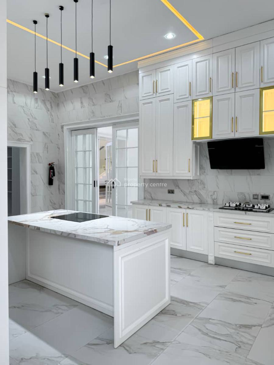 Magnificently Built 11 Bedroom Mansion with, Pool, Cinema & Gym, Guzape District, Abuja, Detached Duplex for Sale