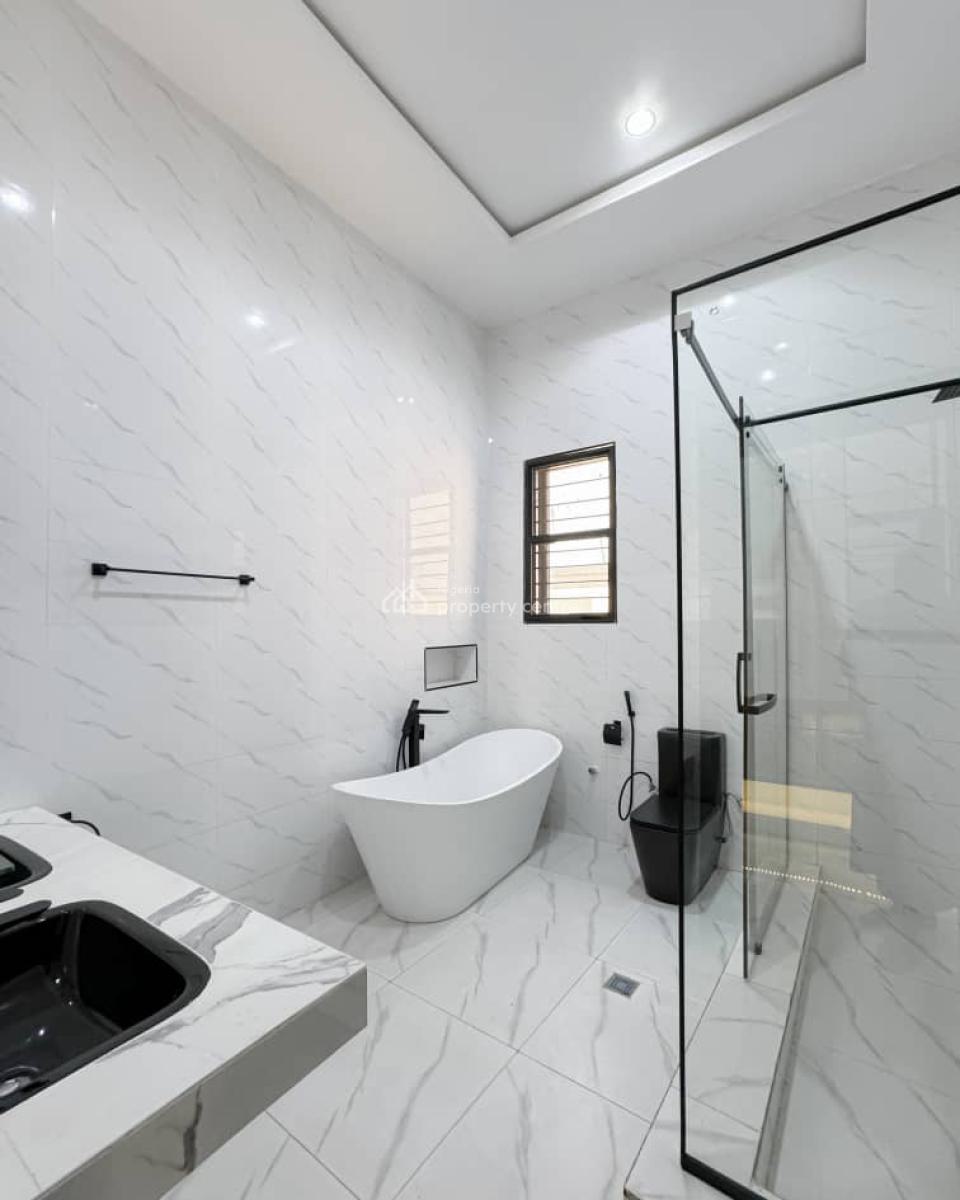 Magnificently Built 11 Bedroom Mansion with, Pool, Cinema & Gym, Guzape District, Abuja, Detached Duplex for Sale