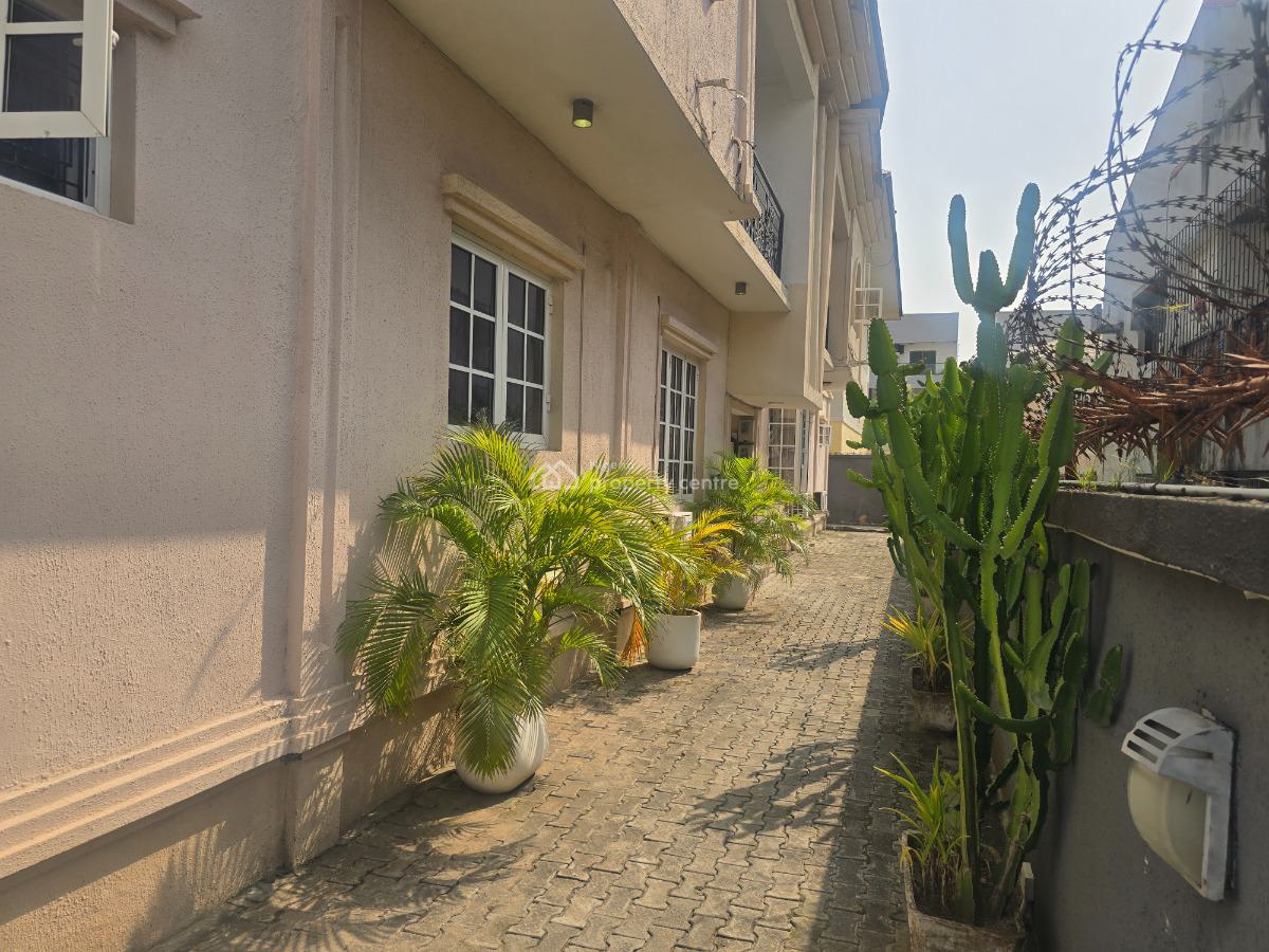 Self Services 3-bedroom Flat Apartment, Off Admiralty Road, Lekki Phase 1, Lekki, Lagos, Flat / Apartment for Rent