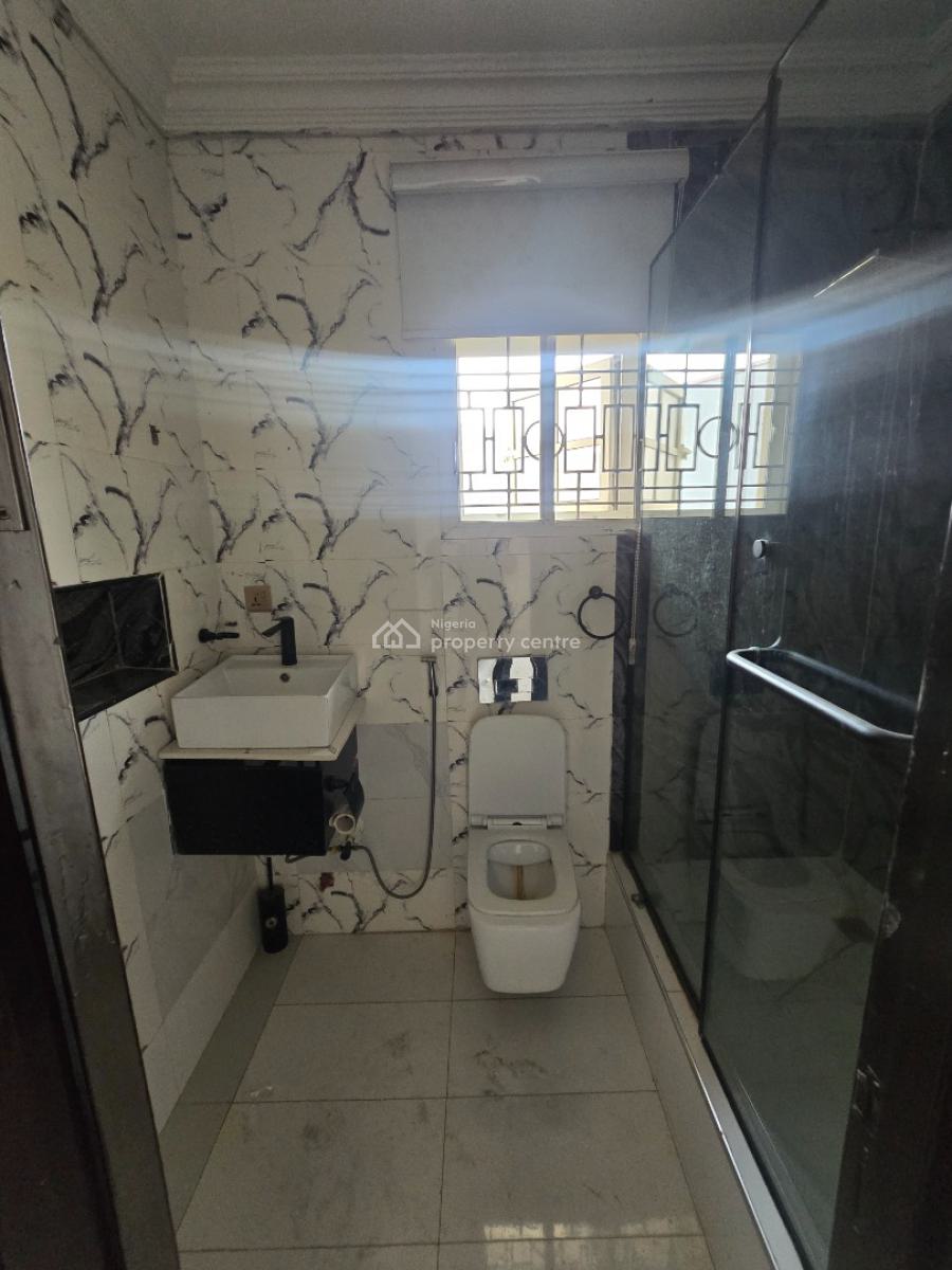 Self Services 3-bedroom Flat Apartment, Off Admiralty Road, Lekki Phase 1, Lekki, Lagos, Flat / Apartment for Rent