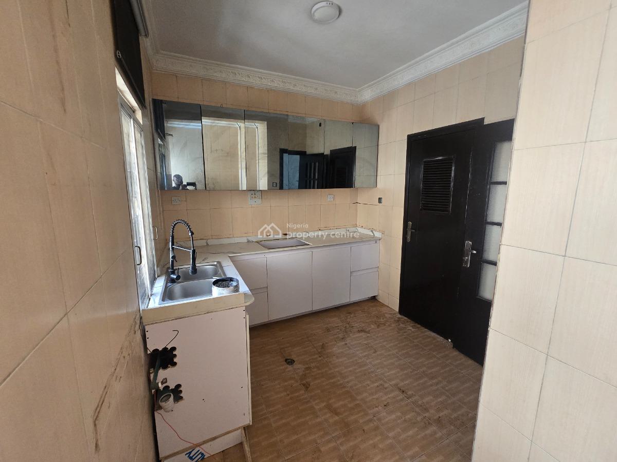 Self Services 3-bedroom Flat Apartment, Off Admiralty Road, Lekki Phase 1, Lekki, Lagos, Flat / Apartment for Rent
