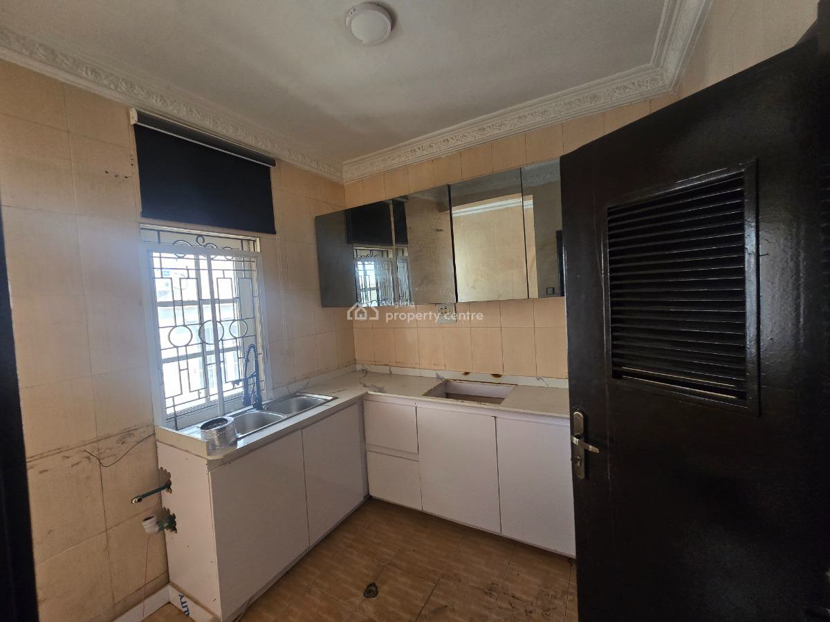 Self Services 3-bedroom Flat Apartment, Off Admiralty Road, Lekki Phase 1, Lekki, Lagos, Flat / Apartment for Rent