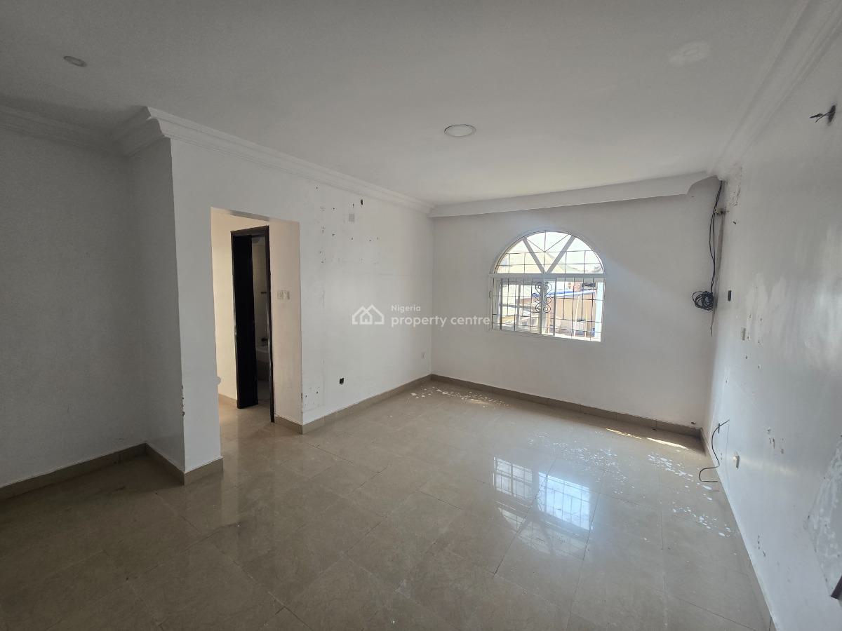 Self Services 3-bedroom Flat Apartment, Off Admiralty Road, Lekki Phase 1, Lekki, Lagos, Flat / Apartment for Rent