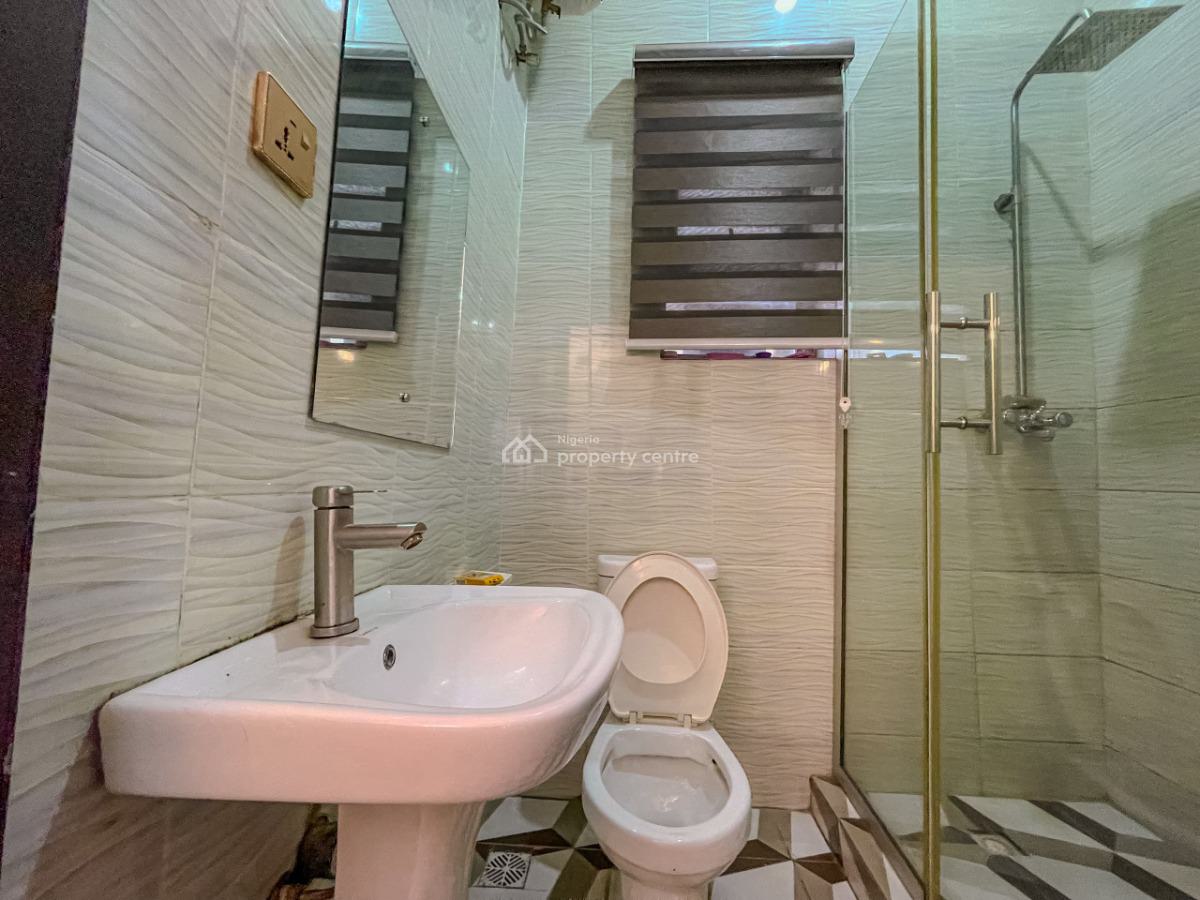 3 Bedroom Orchid Road Lekki, Orchid Road Lekki, Lekki, Lagos, Self Contain (single Rooms) Short Let