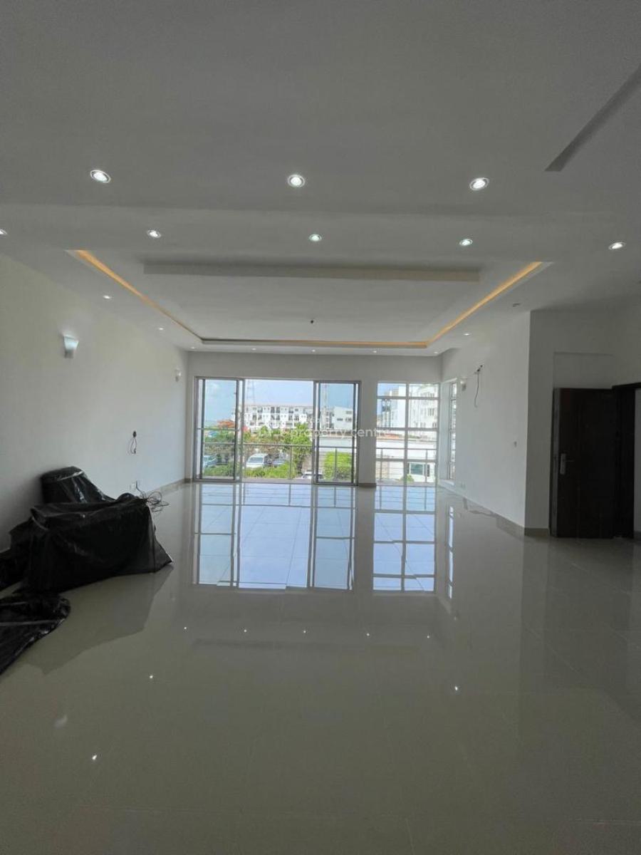 Spacious 3 Bed Apartment with Bq, Pool, Equipped Gym, Laundry Room,, Banana Island, Banana Island, Ikoyi, Lagos, Block of Flats for Sale