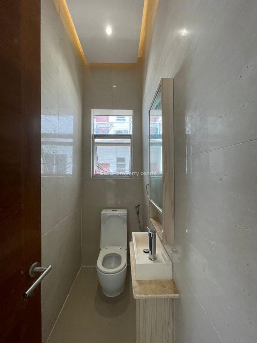 Spacious 3 Bed Apartment with Bq, Pool, Equipped Gym, Laundry Room,, Banana Island, Banana Island, Ikoyi, Lagos, Block of Flats for Sale