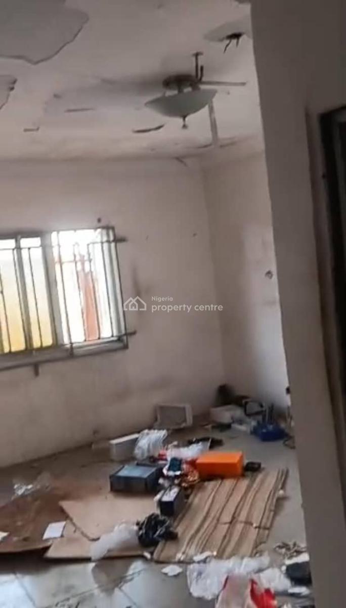 Lovely 2 Bedroom Flat, Off Brown Road, Aguda, Surulere, Lagos, Flat / Apartment for Rent