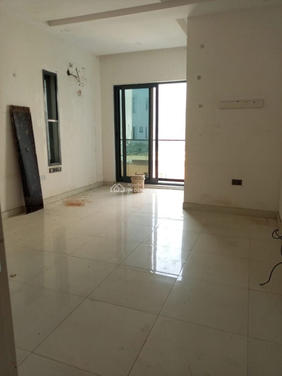 Spacious and Fully Serviced 2bedroom Apartment with Bq, Ologolo Lekki Lagos, Ologolo, Lekki, Lagos, Flat / Apartment for Rent