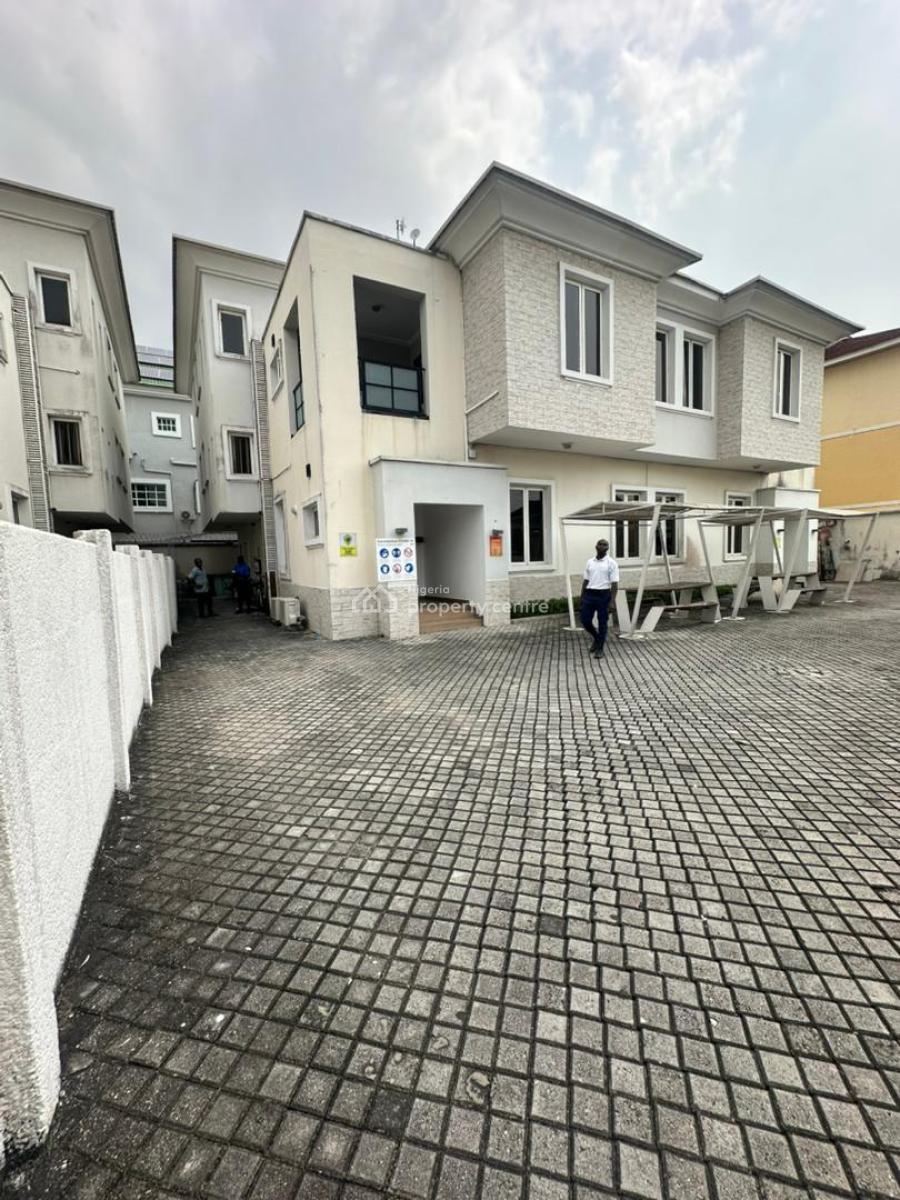 𝐒𝐏𝐀𝐂𝐈𝐎𝐔𝐒 5 𝐁𝐄𝐃𝐑𝐎𝐎𝐌 𝐒𝐏𝐋𝐈𝐓 𝐅𝐋𝐎𝐎𝐑 𝐇𝐎𝐔𝐒𝐄, Lekki Phase 1, Lekki, Lagos, Detached Duplex for Rent