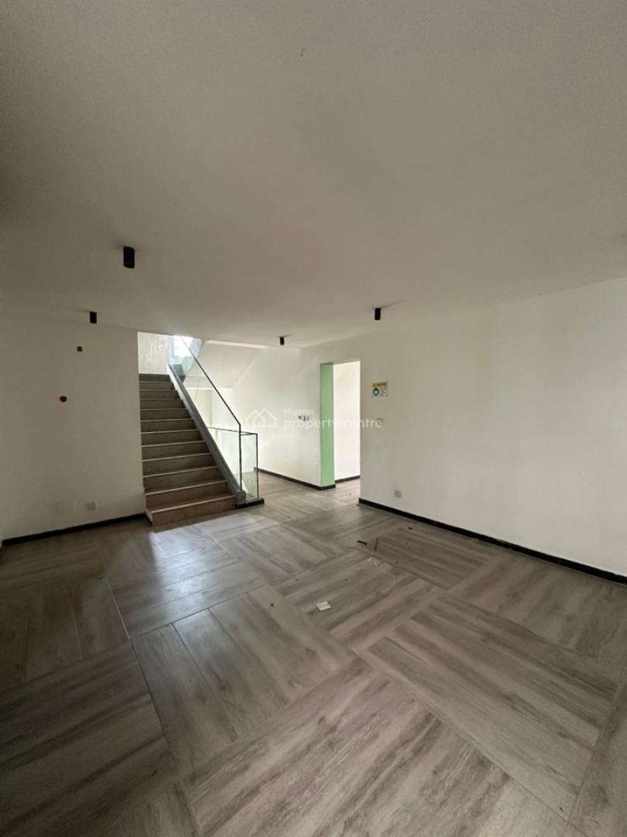 𝐒𝐏𝐀𝐂𝐈𝐎𝐔𝐒 5 𝐁𝐄𝐃𝐑𝐎𝐎𝐌 𝐒𝐏𝐋𝐈𝐓 𝐅𝐋𝐎𝐎𝐑 𝐇𝐎𝐔𝐒𝐄, Lekki Phase 1, Lekki, Lagos, Detached Duplex for Rent