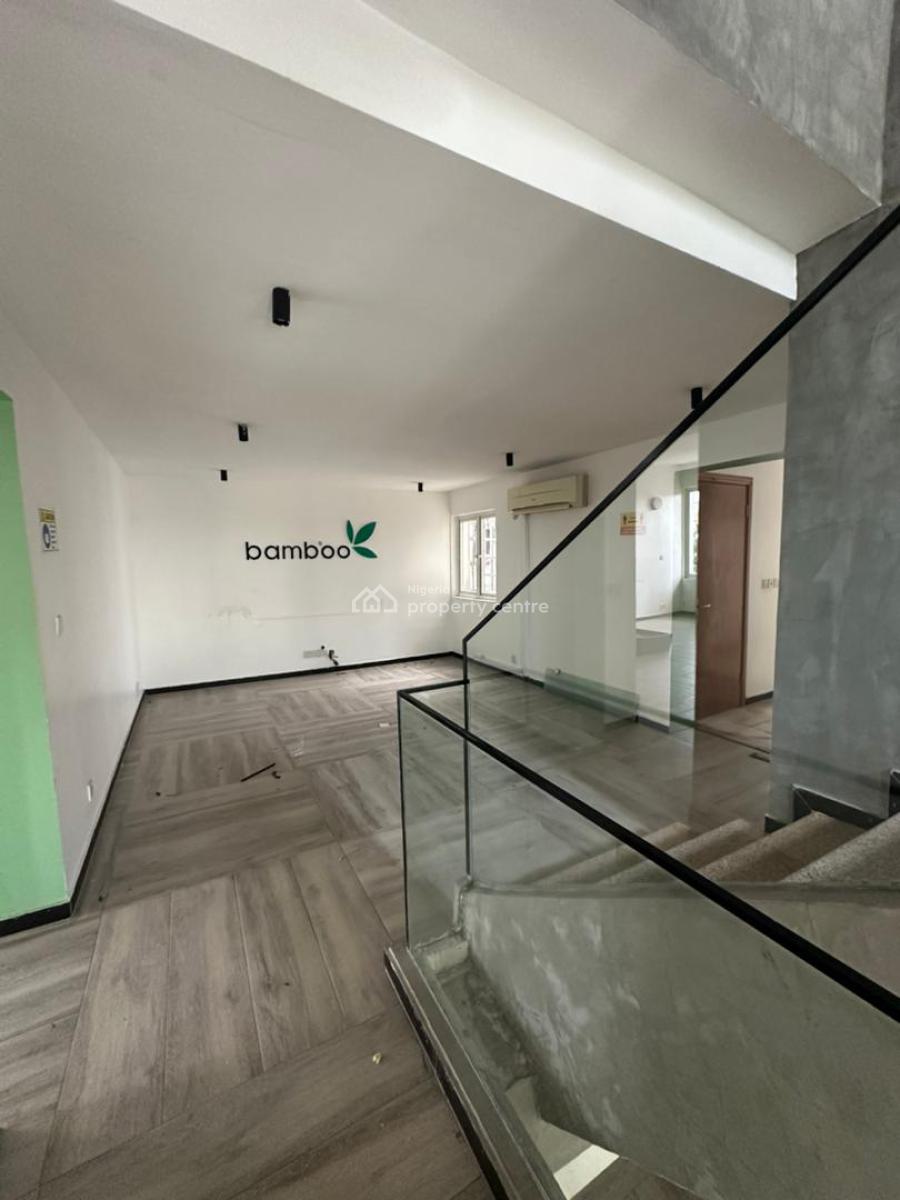 𝐒𝐏𝐀𝐂𝐈𝐎𝐔𝐒 5 𝐁𝐄𝐃𝐑𝐎𝐎𝐌 𝐒𝐏𝐋𝐈𝐓 𝐅𝐋𝐎𝐎𝐑 𝐇𝐎𝐔𝐒𝐄, Lekki Phase 1, Lekki, Lagos, Detached Duplex for Rent