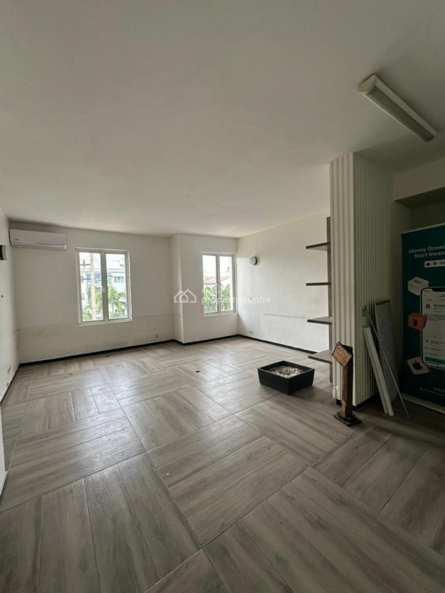 𝐒𝐏𝐀𝐂𝐈𝐎𝐔𝐒 5 𝐁𝐄𝐃𝐑𝐎𝐎𝐌 𝐒𝐏𝐋𝐈𝐓 𝐅𝐋𝐎𝐎𝐑 𝐇𝐎𝐔𝐒𝐄, Lekki Phase 1, Lekki, Lagos, Detached Duplex for Rent