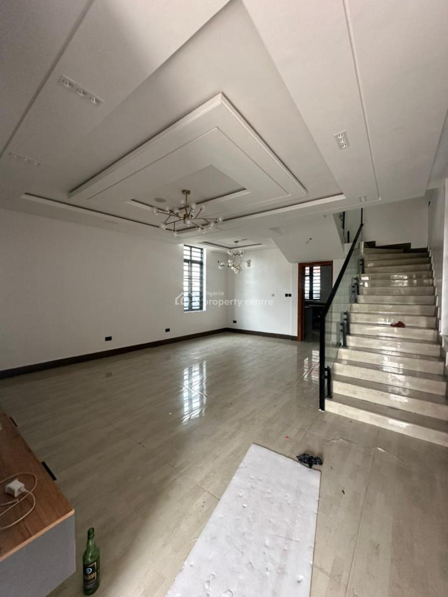 𝐒𝐏𝐀𝐂𝐈𝐎𝐔𝐒 5 𝐁𝐄𝐃𝐑𝐎𝐎𝐌 𝐃𝐄𝐓𝐀𝐂𝐇𝐄𝐃 𝐃𝐔𝐏𝐋𝐄𝐗, Lekki Phase 1, Lekki, Lagos, Detached Duplex for Rent