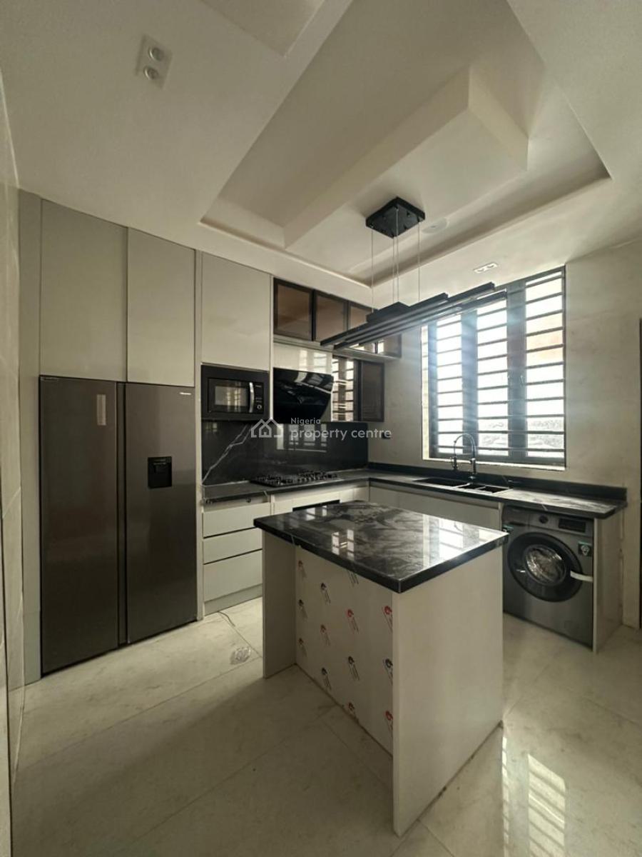 𝐒𝐏𝐀𝐂𝐈𝐎𝐔𝐒 5 𝐁𝐄𝐃𝐑𝐎𝐎𝐌 𝐃𝐄𝐓𝐀𝐂𝐇𝐄𝐃 𝐃𝐔𝐏𝐋𝐄𝐗, Lekki Phase 1, Lekki, Lagos, Detached Duplex for Rent