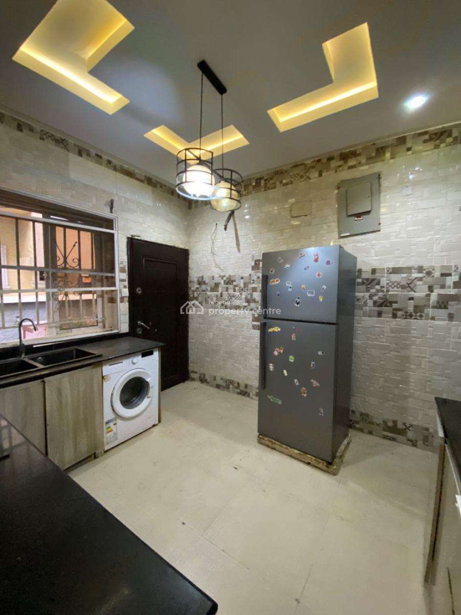 1 Bedroom Shared Apartment, Chevron, Lekki, Lagos, Flat / Apartment for Rent